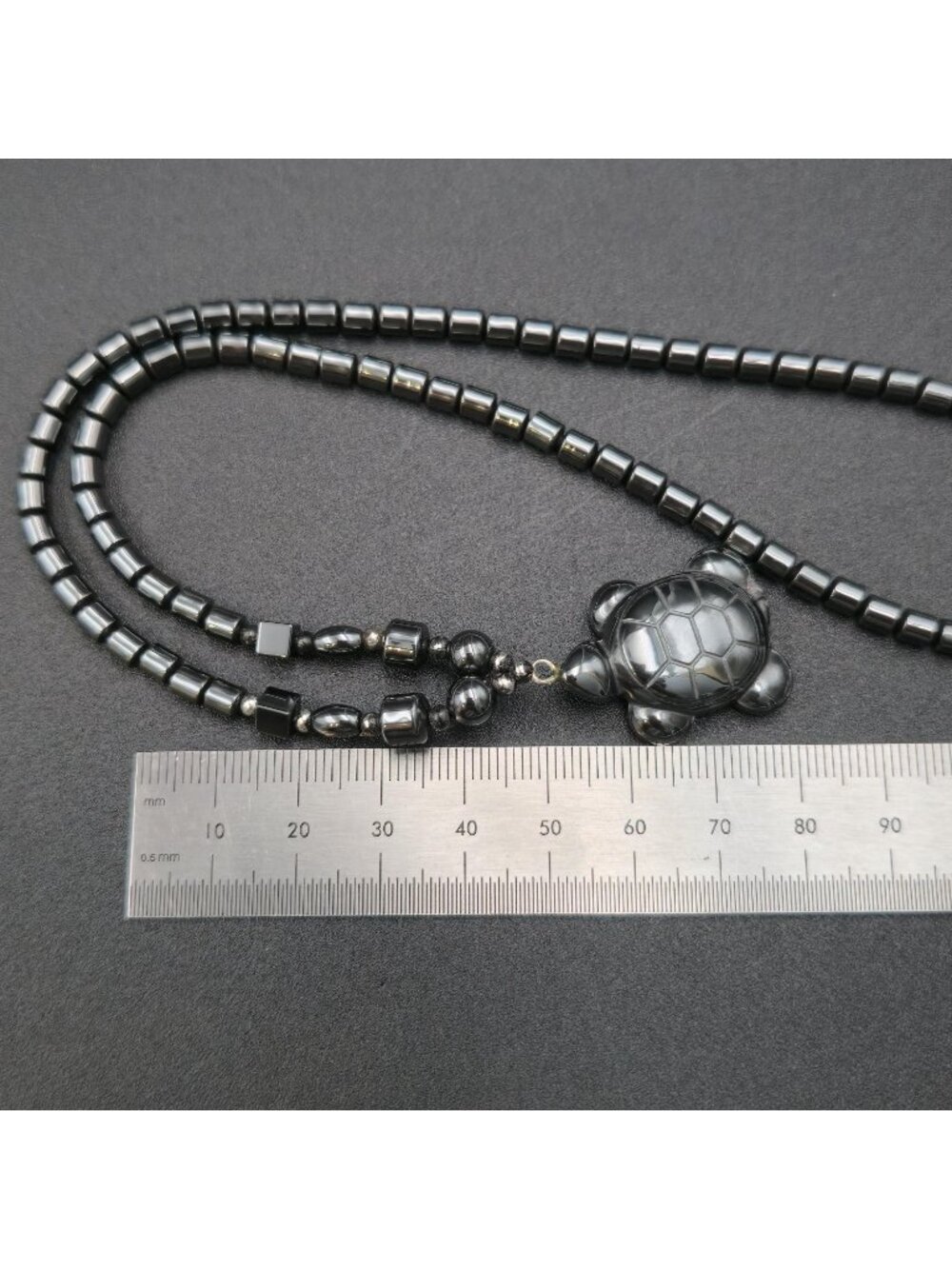 17 Inch Vintage Carved Hematite Sea Turtle Pendant Necklace B1262 - Picture 6 of 7